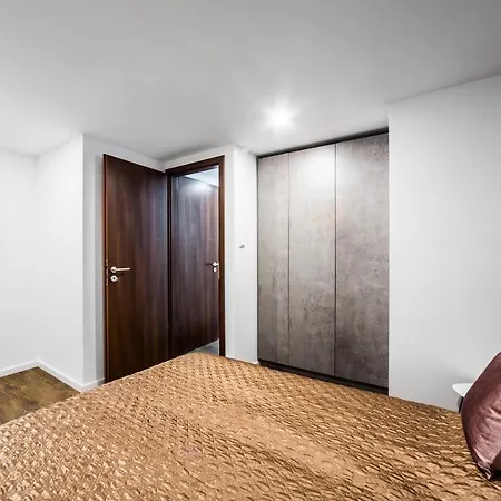 Kiraly 87 Stylish Apartment *